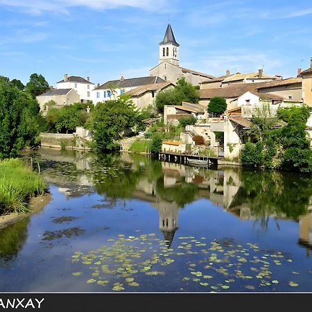 Sanxay Domaine De La Briouse B&B 외부 사진