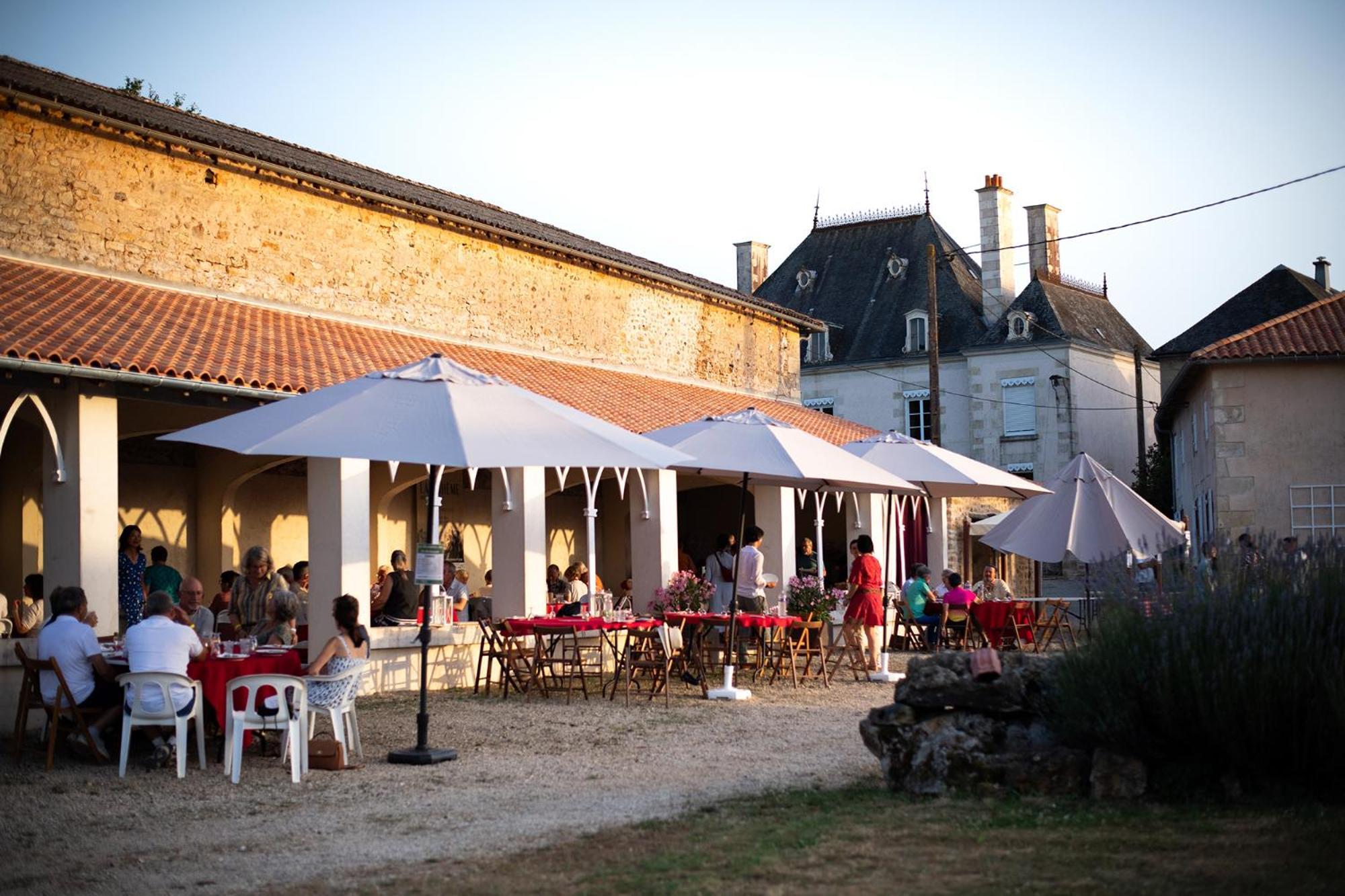 Sanxay Domaine De La Briouse B&B 외부 사진